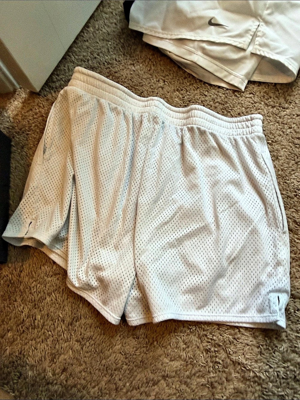 Under Armour Men's Athletic Mesh Shorts Size Large